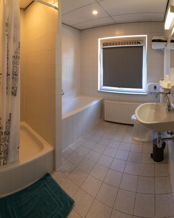 Schoondijke Hotel De Zwaan מראה חיצוני תמונה